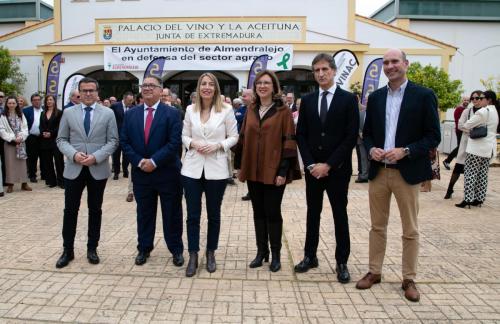 El alcalde reivindica el regadío de Tierra de Barros en la inauguración de Iberovinac 2024