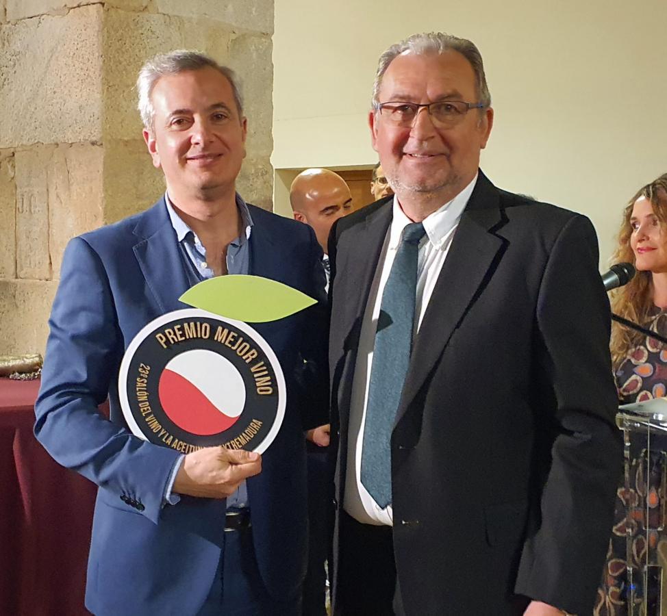 Entregados los premios a los mejores vinos, aceitunas  y aceites de Iberovinac 2024