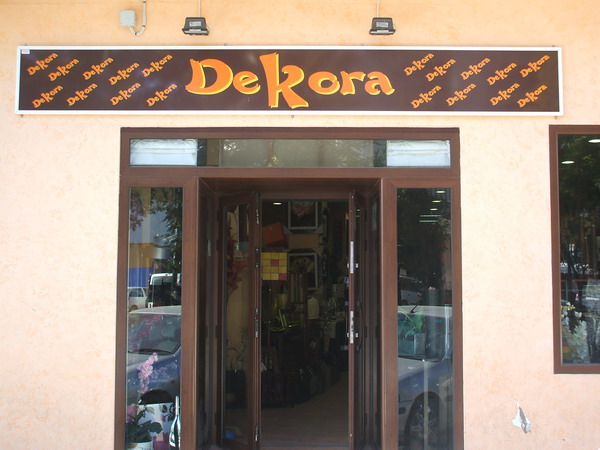 DEKORA