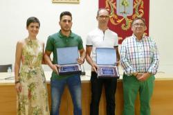 El alcalde reconoce los éxitos deportivos de Juan García Pavón y Álvaro García