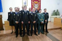 La Policía Nacional impone las condecoraciones en el Salón de Plenos 