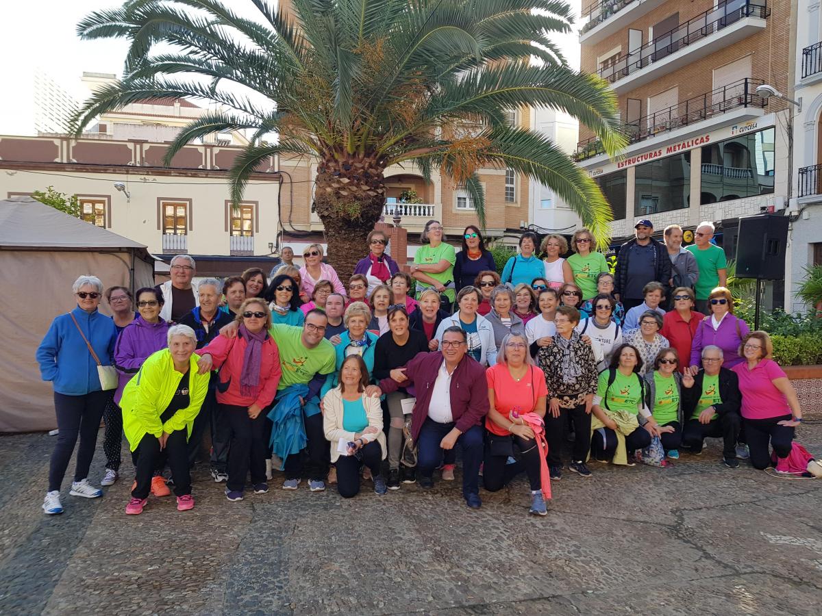 El alcalde visita los stands de la X Semana de la Salud