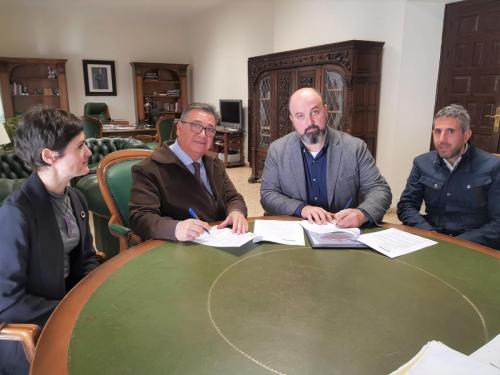 Ayuntamiento y la empresa Sílice firman un convenio para implantar un asistente virtual de atención al ciudadano