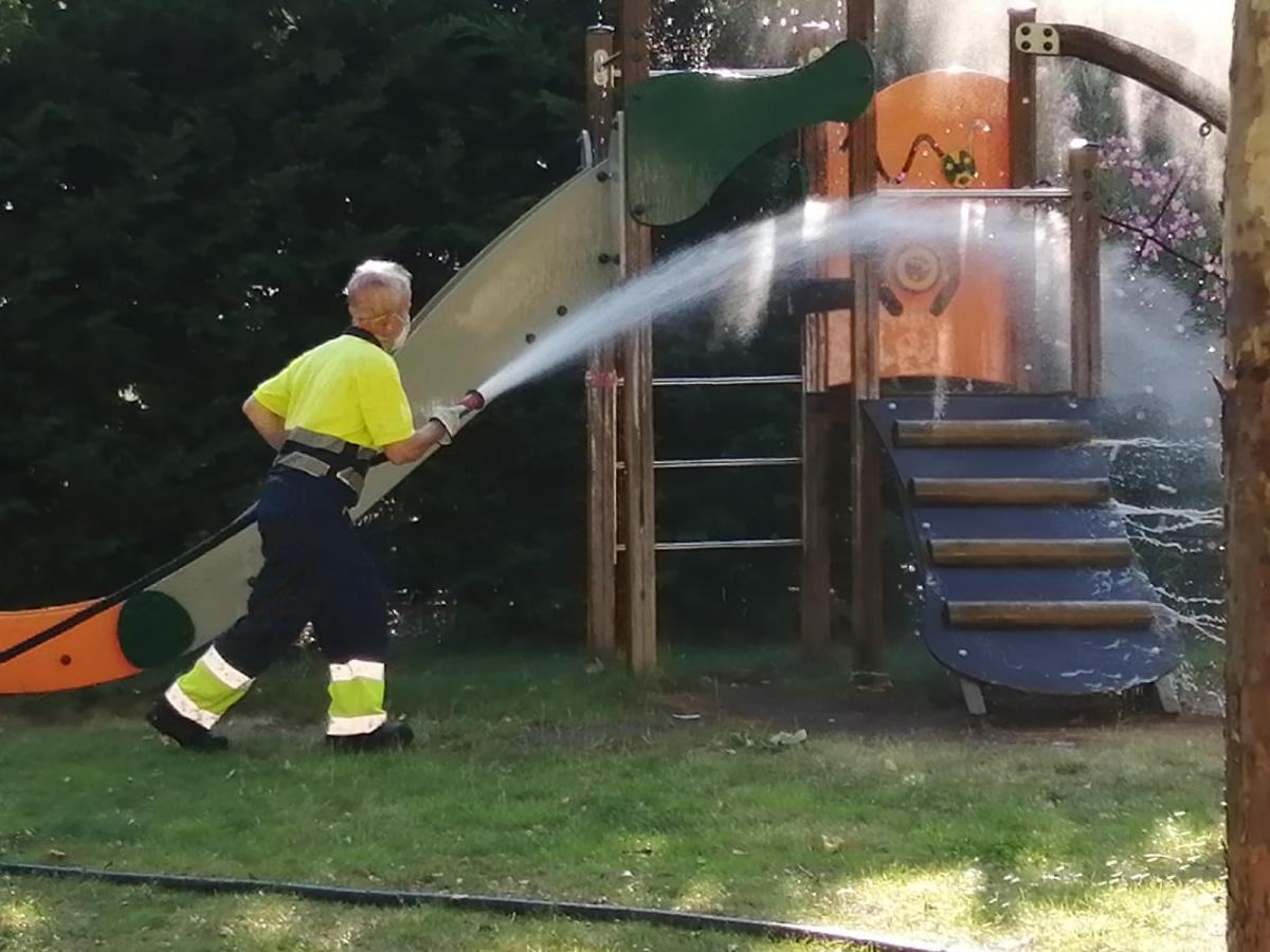 El Ayuntamiento reabre los parques infantiles con desinfección diaria