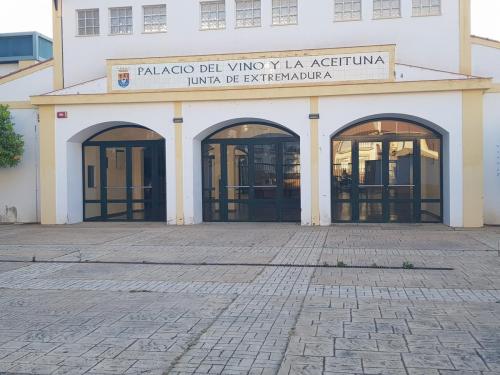 El Ayuntamiento cede al SES las instalaciones del Palacio del Vino para realizar las pruebas PCR