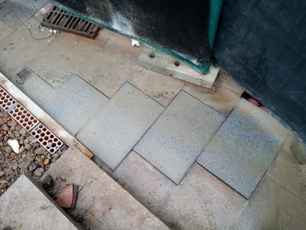 El Ayuntamiento interviene para solucionar el problema de filtración de agua del Parque de Espronceda