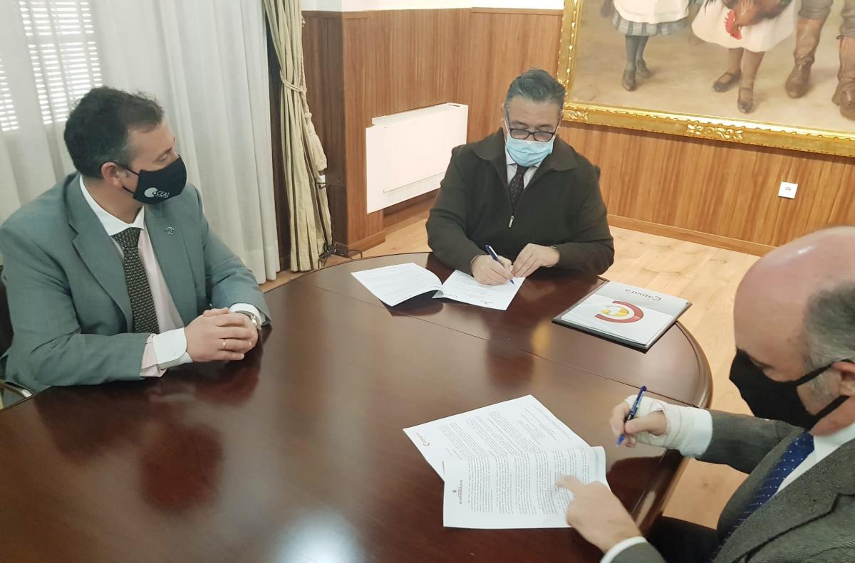 Ayuntamiento y Cámara de Comercio renuevan el convenio de colaboración