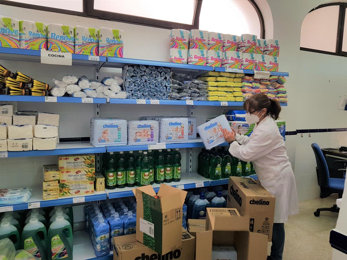 El Ayuntamiento aportará al economato 10.000 euros más de ayuda