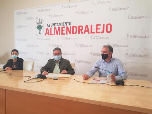 El alcalde presenta las actuaciones que contempla el Plan Cohesiona de la Diputación de Badajoz