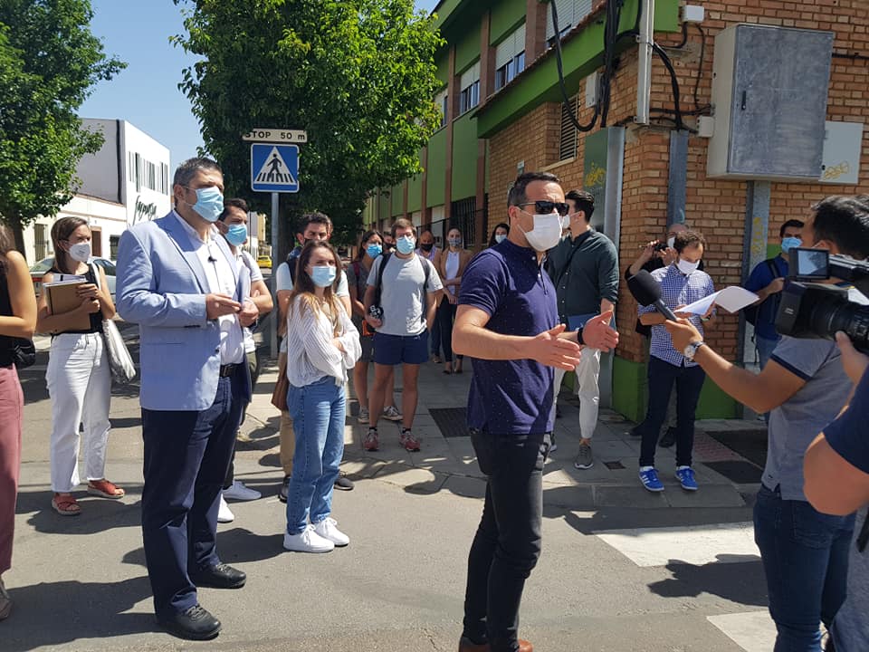 Profesionales de la arquitectura visitan el barrio de San José de Almendralejo con el objetivo de plantear propuestas de regeneración urbana a través de un concurso europeo