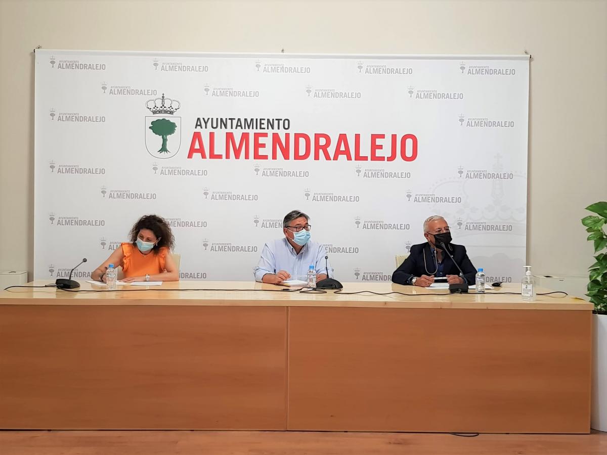 El barrio de San José cuenta con un servicio extraordinario de Policía Local y Nacional