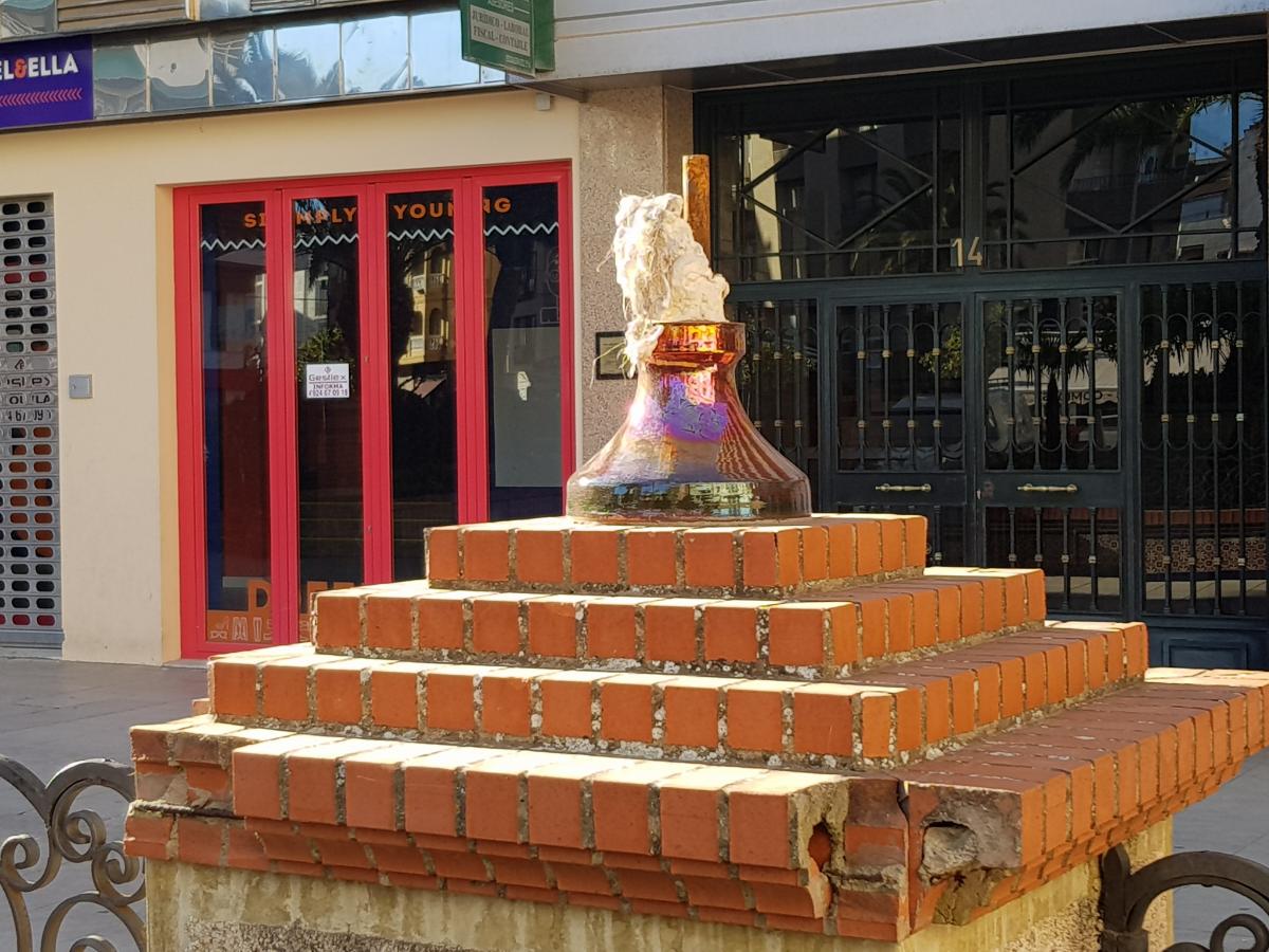 El Ayuntamiento arregla y repone los elementos ornamentales del Parque de Espronceda