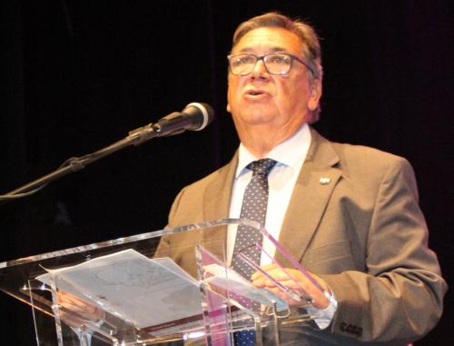 El alcalde envía un mensaje de optimismo en el discurso del Día de Extremadura