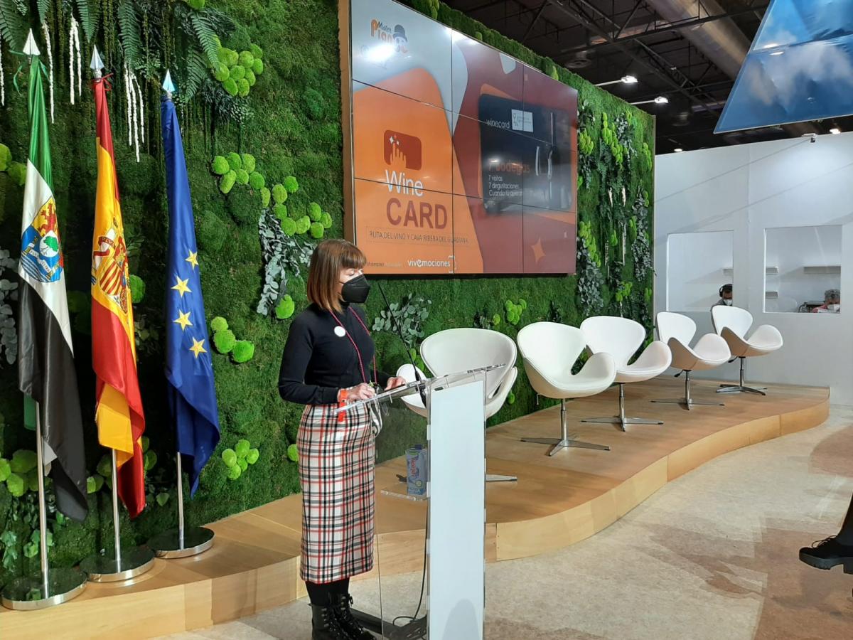 Almendralejo presenta IBEROVINAC 2022 en FITUR