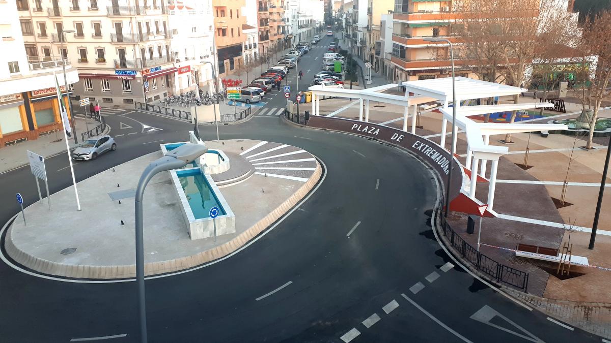 La explanada de la plaza de Extremadura abre al público