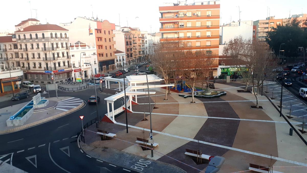 La explanada de la plaza de Extremadura abre al público