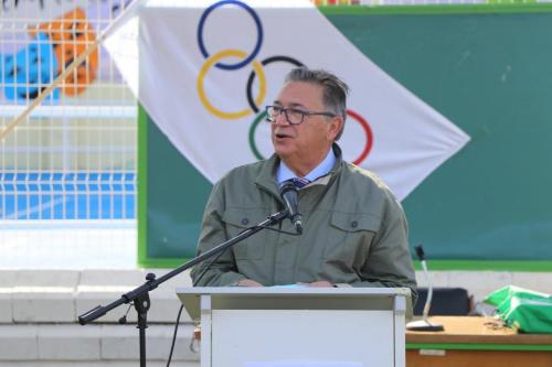 El alcalde destaca los valores del esfuerzo y la igualdad en el programa escolar deportivo 