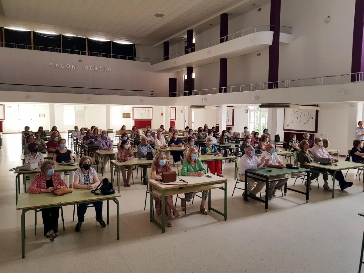 El alcalde clausura la Universidad de Mayores