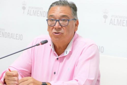 El alcalde da cuenta del impacto de los PGEx 2023 en Almendralejo
