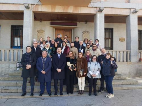 Una delegación de Almendralejo visita A Rúa con motivo del 20 aniversario del hermanamiento