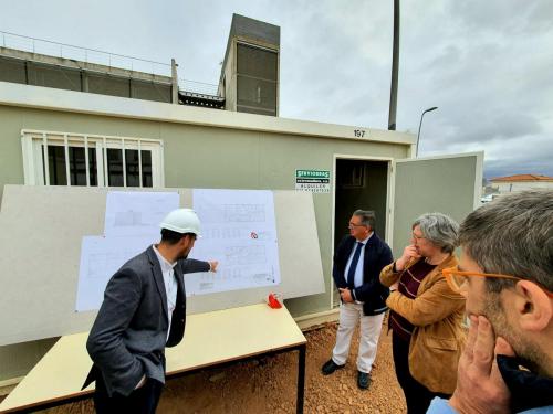 El alcalde visita junto a la consejera Leire Iglesias las 20 viviendas de alquiler social en la calle Clara Campoamor