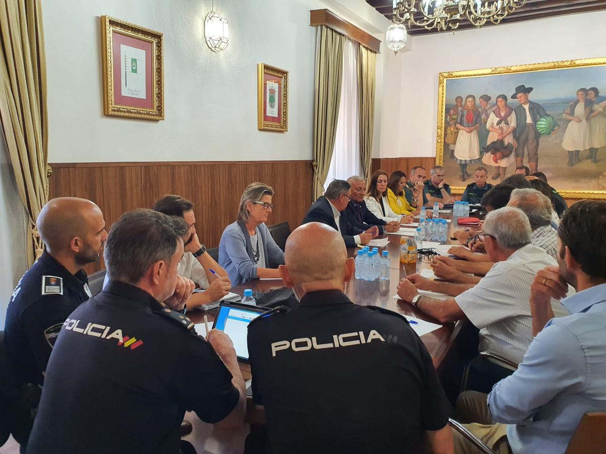 La Junta Local de Seguridad establece un dispositivo especial para evitar el robo de aceitunas en el campo