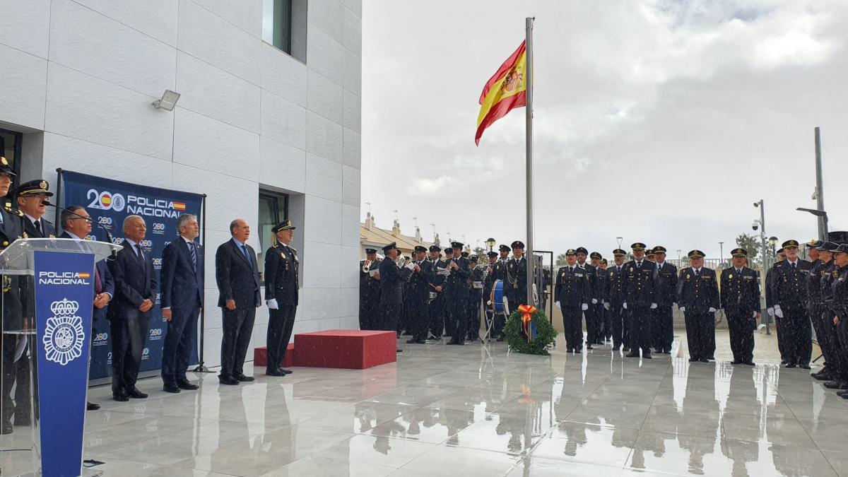 El alcalde acompaña al ministro Grande-Marlaska en la inauguración de la nueva comisaría de la Policía Nacional