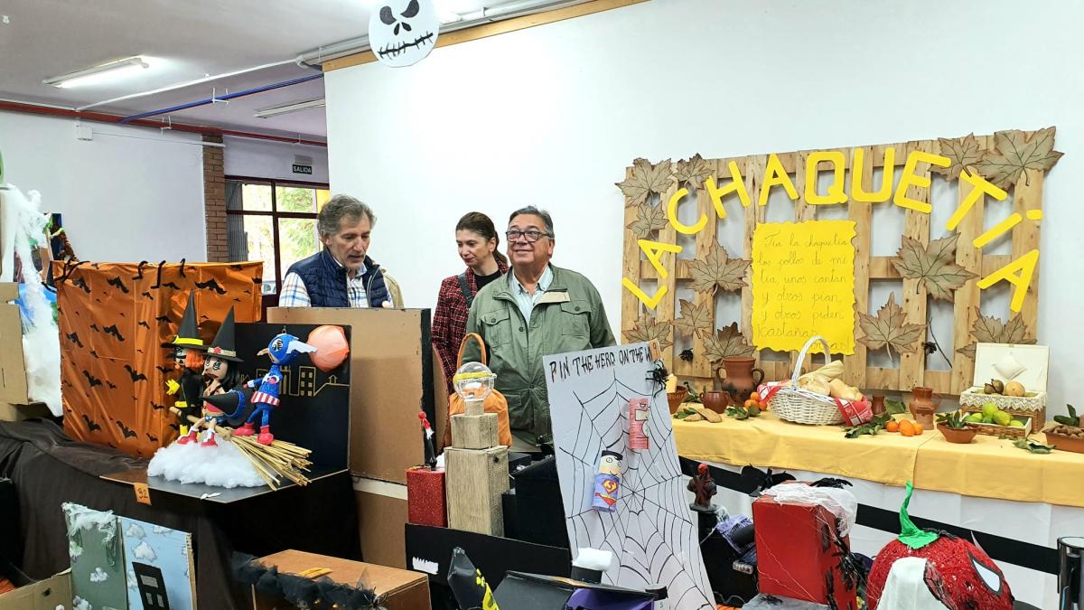 El alcalde visita el CEIP José de Espronceda para conocer al implantación de diferentes programas