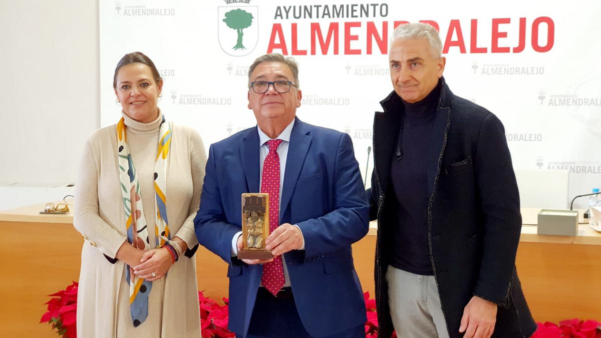 El alcalde recibe a la expedición de Ceprano que visitará este fin de semana Almendralejo