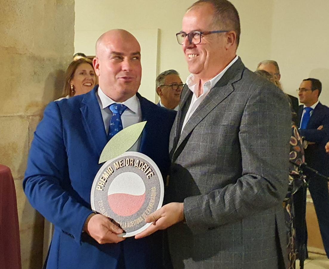 Entregados los premios a los mejores vinos, aceitunas  y aceites de Iberovinac 2024