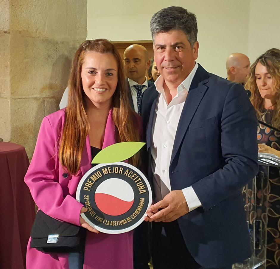 Entregados los premios a los mejores vinos, aceitunas  y aceites de Iberovinac 2024