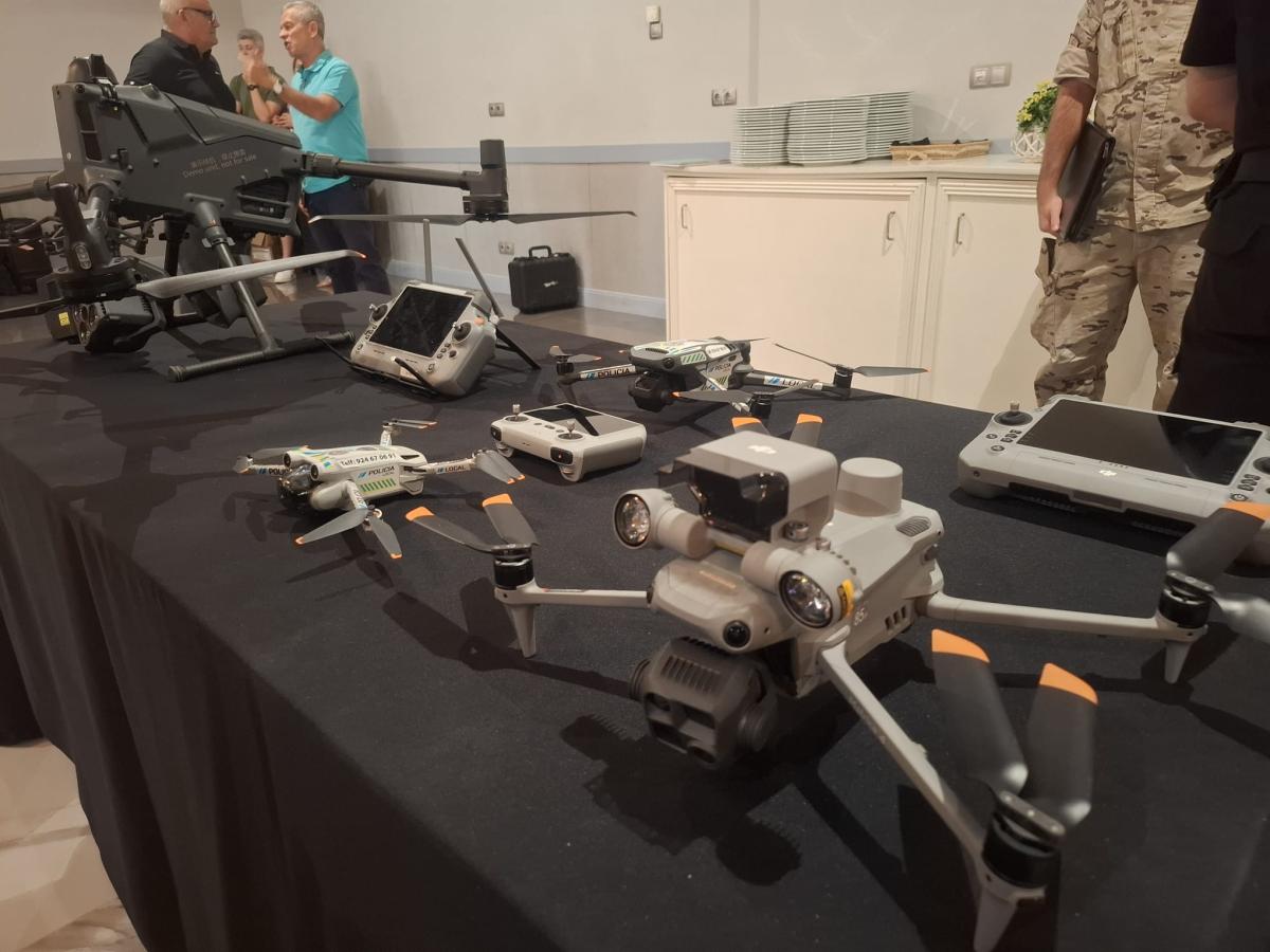 Almendralejo acoge la Jornada sobre el uso de drones en la actividad policial y su implantación en cuerpos policiales