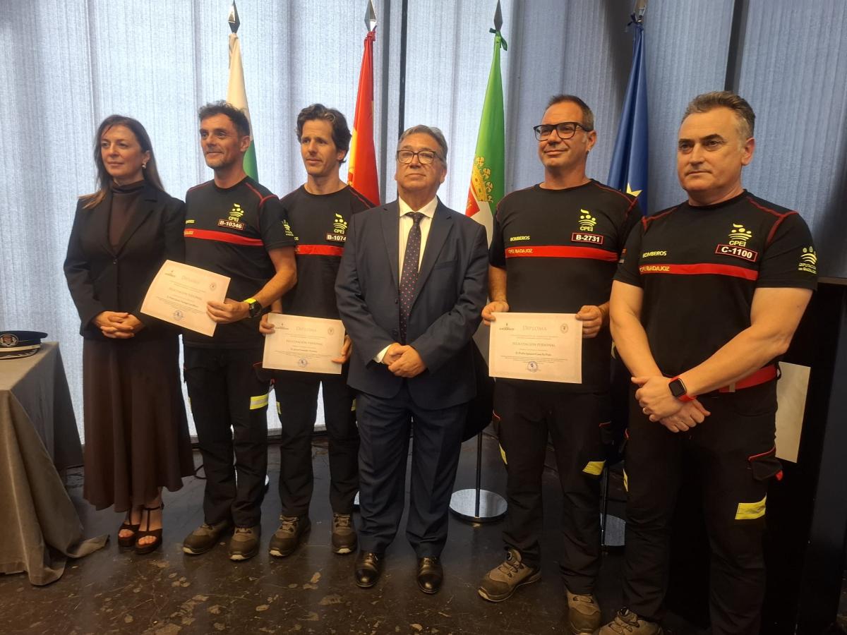 Almendralejo celebra la festividad de los Santos Patronos de la Policía Local con reconocimiento a la labor y entrega de sus agentes