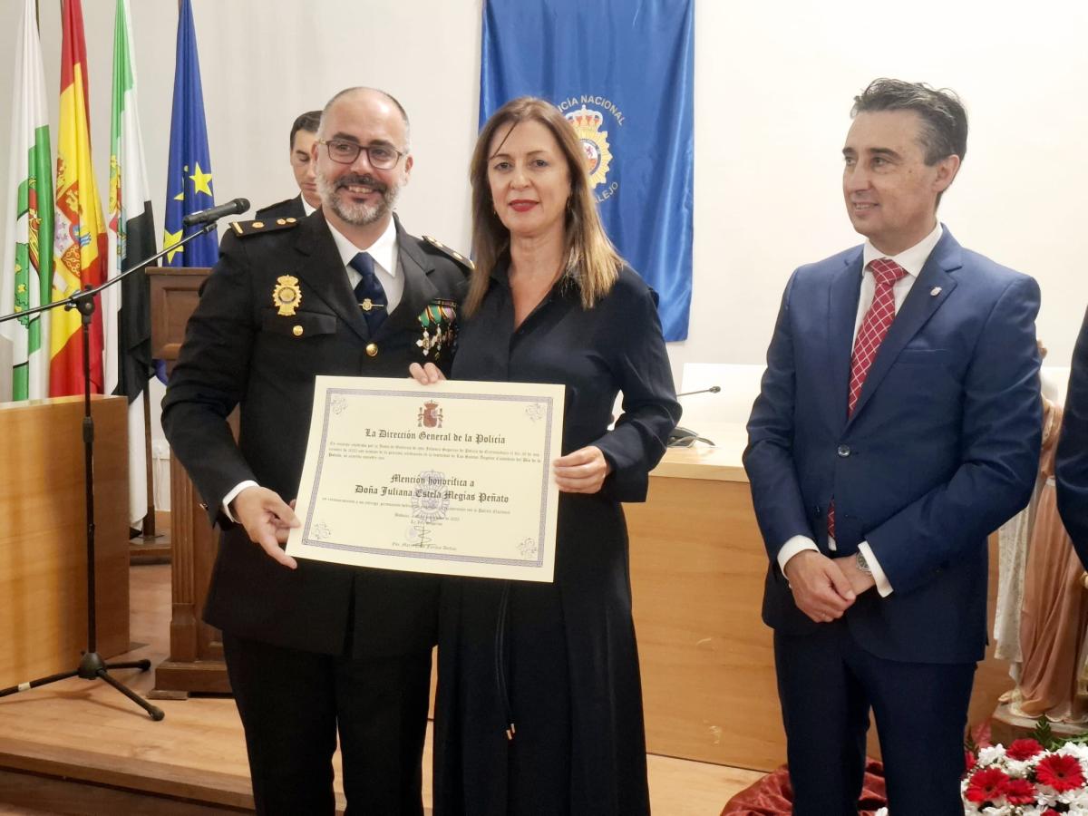 Juliana Megías, RCB, Recal y la Guardia Civil reciben una mención honorífica en el acto de la Policía Nacional