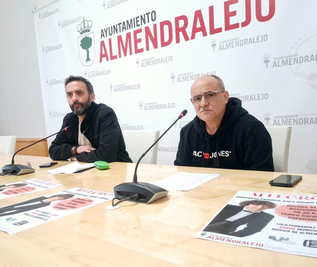 Domingo Cruz presenta la programación cultural de noviembre en Almendralejo