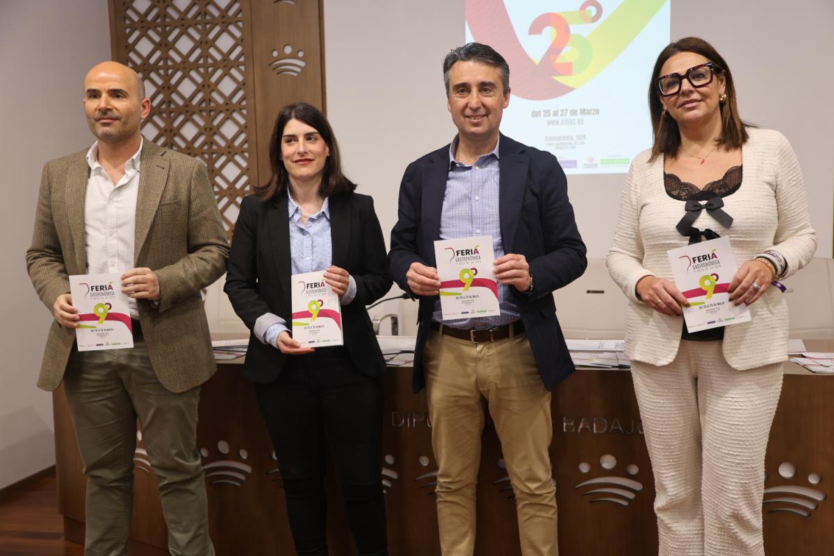 Saúl del Amo presenta la programación del 25º Salón del Vino y la Aceituna de Extremadura, VINAC 2026, en la Diputación de Badajoz