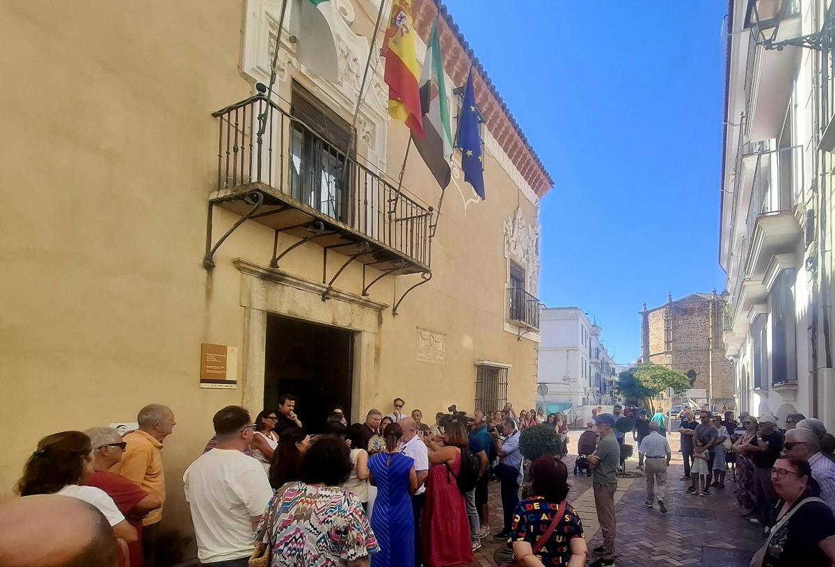 Almendralejo muestra su solidaridad y apoyo a Ceuta 