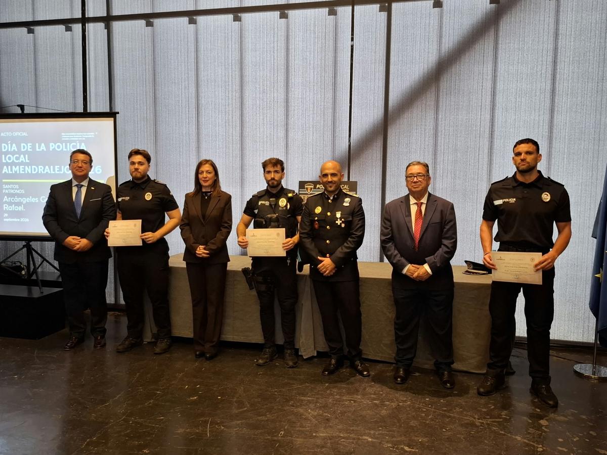 La Policía Local de Almendralejo reconoce la labor de sus agentes y la colaboración de los cuerpos de seguridad
